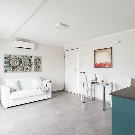 Penthouse 41 In Trastevere With Big Terrace Apartment Rome Exterior photo