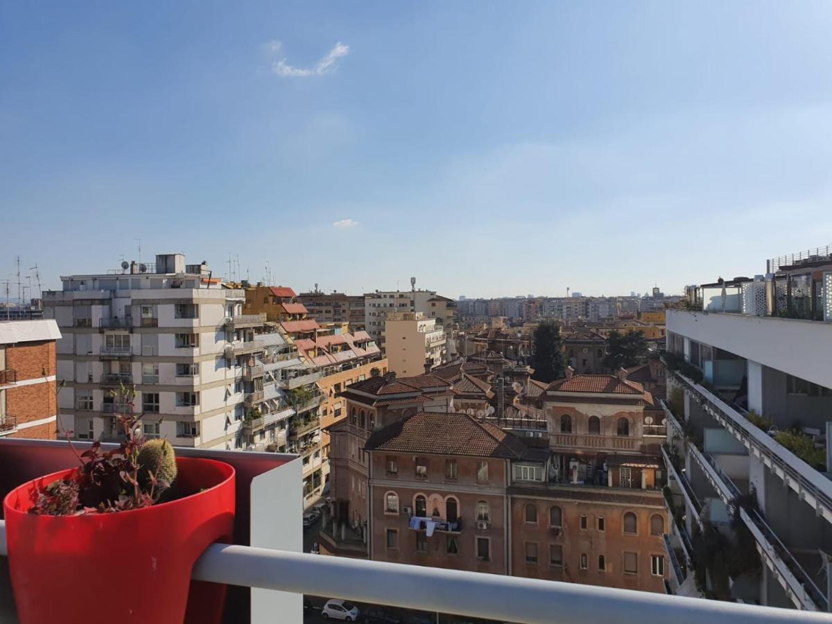 Penthouse 41 In Trastevere With Big Terrace Apartment Rome Exterior photo