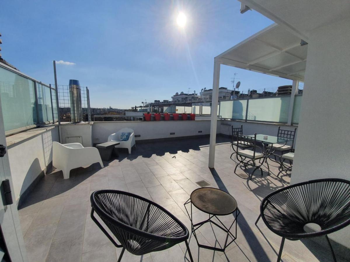 Penthouse 41 In Trastevere With Big Terrace Apartment Rome Exterior photo