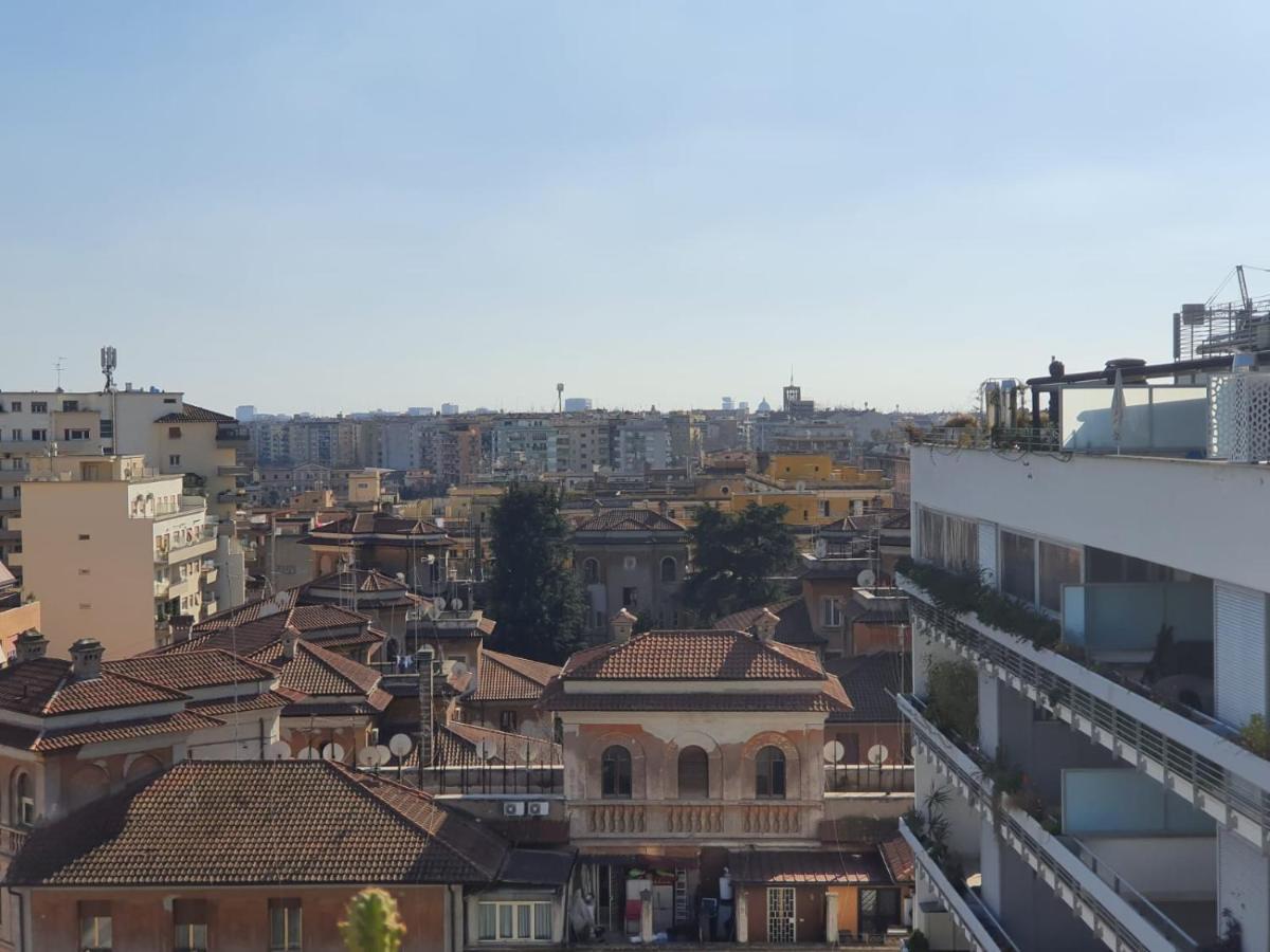 Penthouse 41 In Trastevere With Big Terrace Apartment Rome Exterior photo