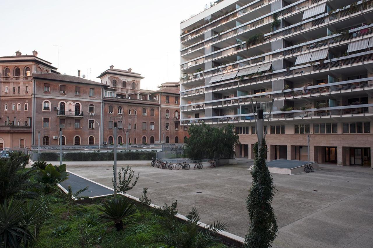 Penthouse 41 In Trastevere With Big Terrace Apartment Rome Exterior photo