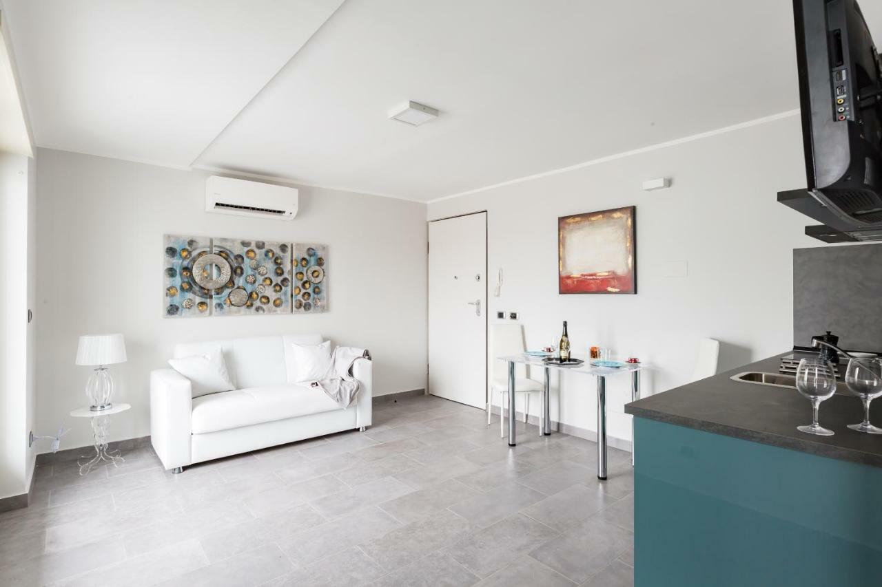 Penthouse 41 In Trastevere With Big Terrace Apartment Rome Exterior photo